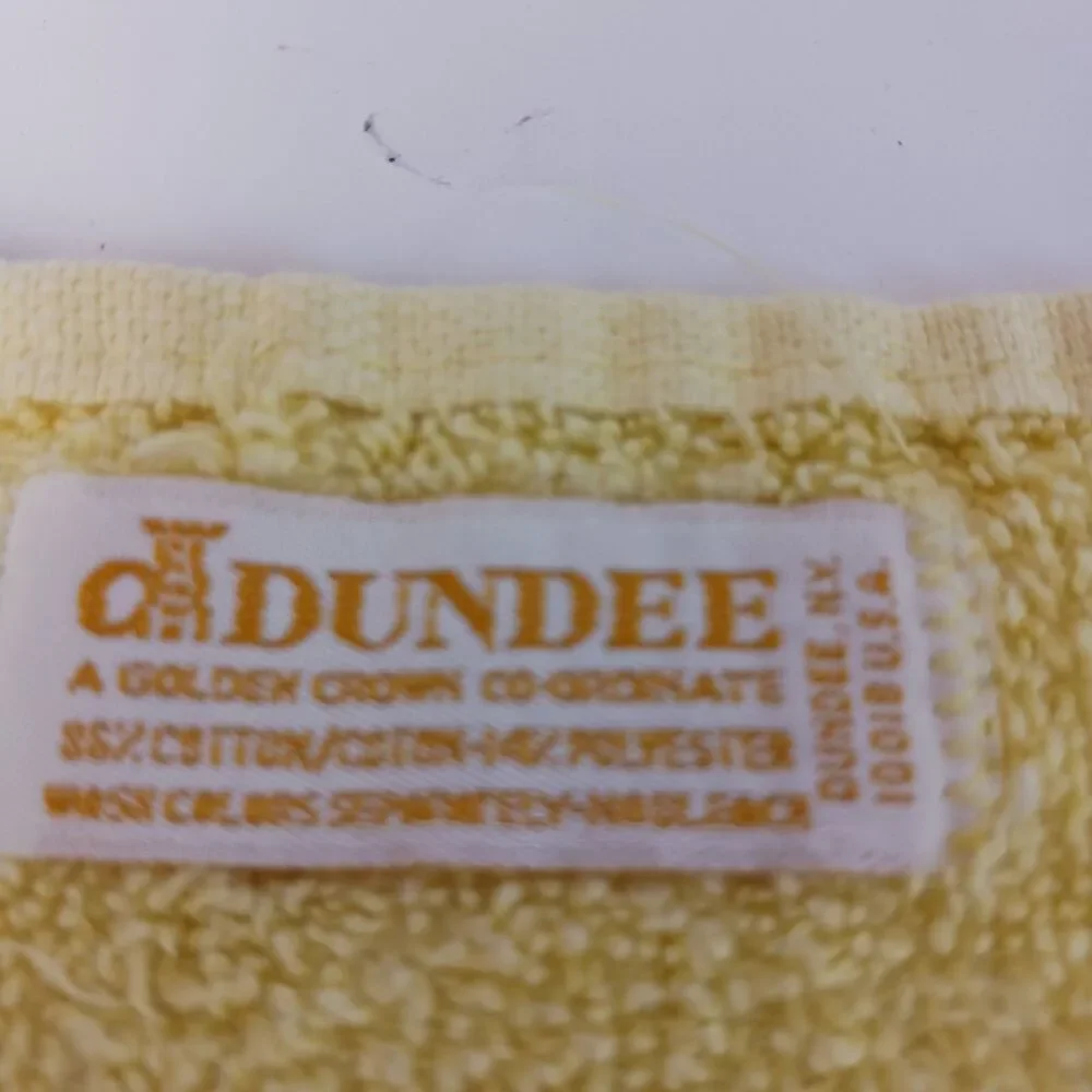 Dundee Yellow Embroidered Hand towel Daisy Cotton Regency Fringe USA 15x23
